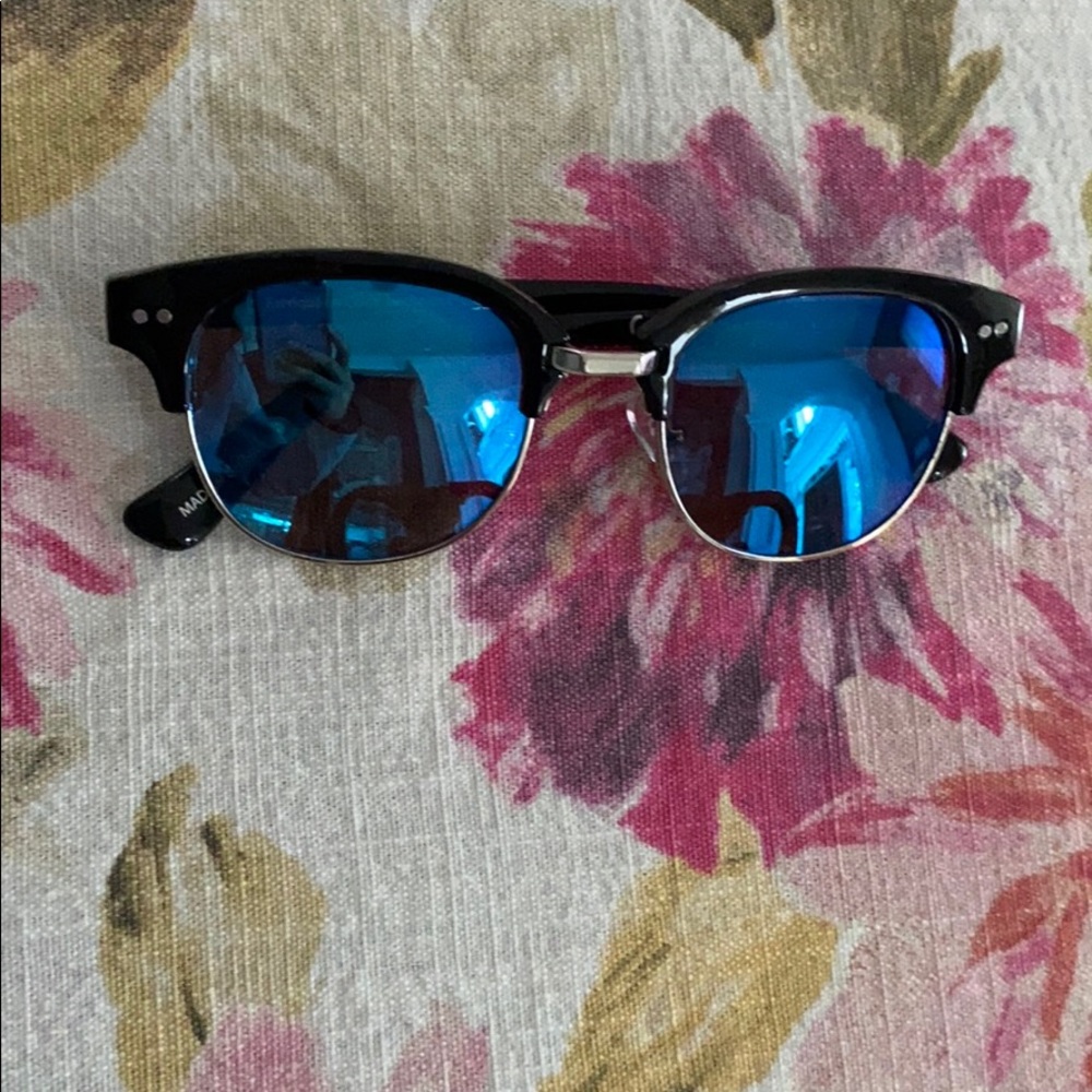 Abercrombie & Fitch sunglasses - Picture 2 of 4